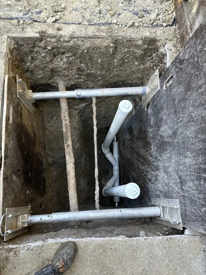 Experienced plumber completing Gas Line Repair work in Cutten